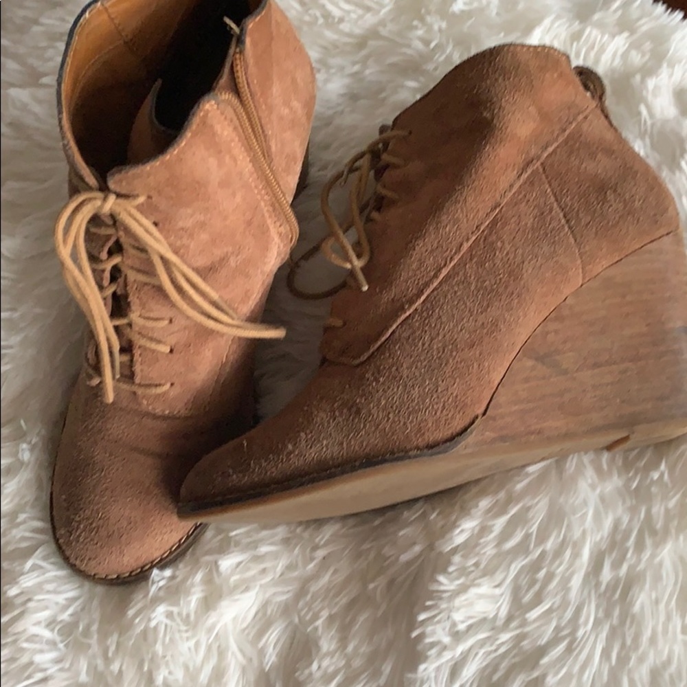 Brown booties - Picture 3 of 3